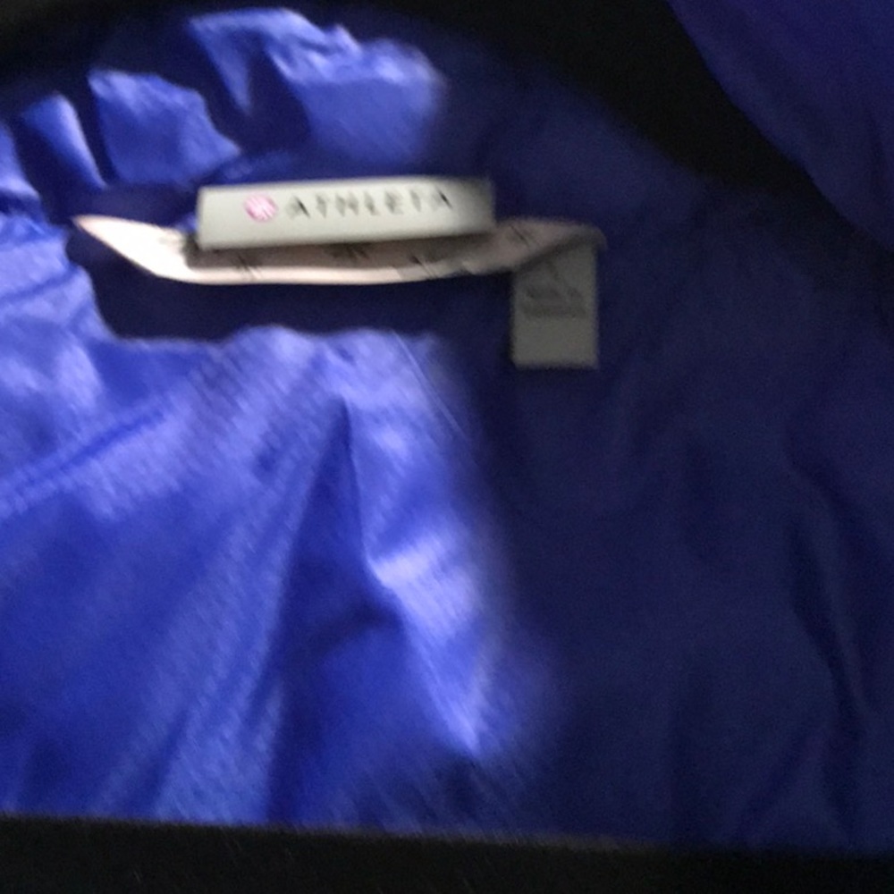 Athleta lightweight down vest - Picture 3 of 6